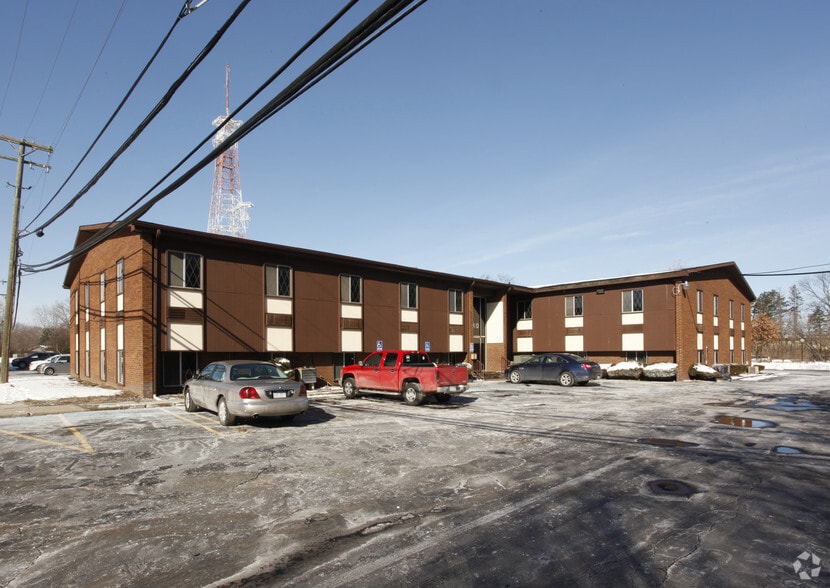 25140 Lahser Rd, Southfield, MI for sale - Building Photo - Image 1 of 24