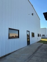 8408 SW 23rd Pl, Oklahoma City, OK à louer Photo du bâtiment- Image 2 de 20