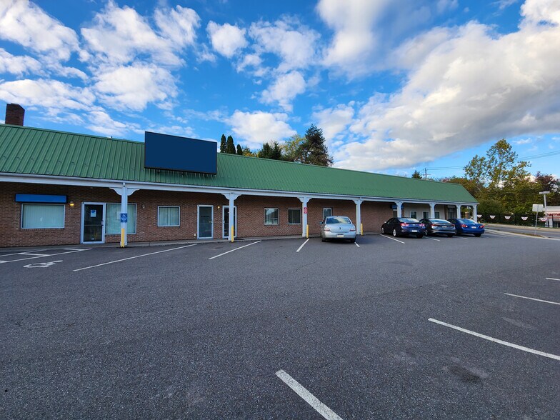 16 Church St, Dallas, PA à louer - Photo du bâtiment - Image 3 de 13