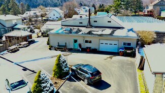 Plus de détails pour 612 Grant St, Franklin, PA - Commerce de détail à vendre