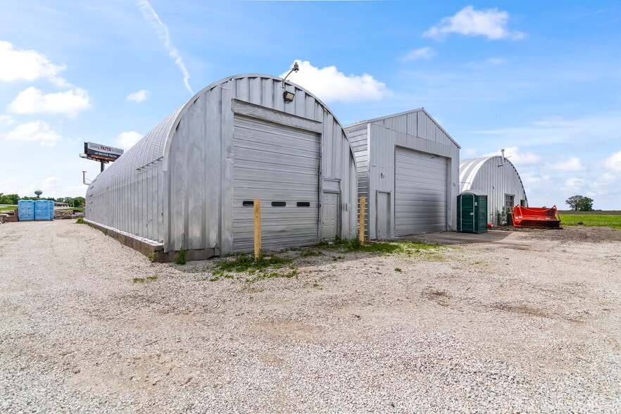 31000 W Frontage Rd, Farmersville, IL for sale - Building Photo - Image 1 of 22