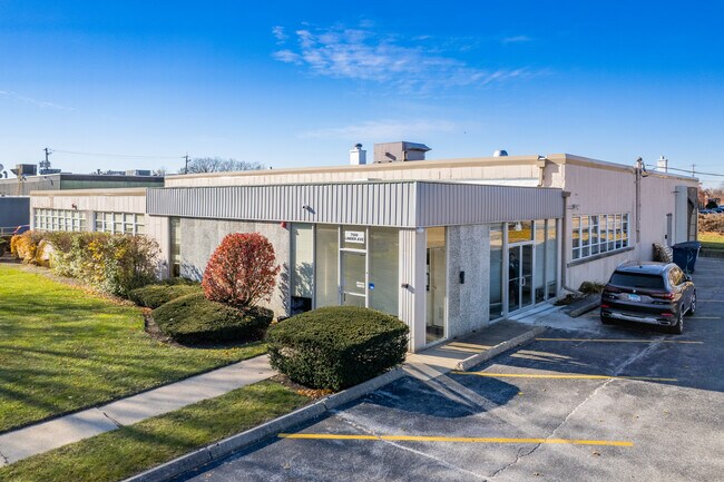 Plus de détails pour 7550 Linder Ave, Skokie, IL - Industriel à louer