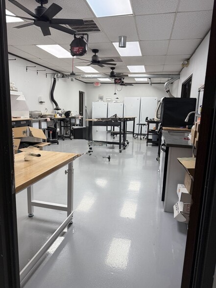 16203 Park Row, Houston, TX à louer - Photo du bâtiment - Image 3 de 17