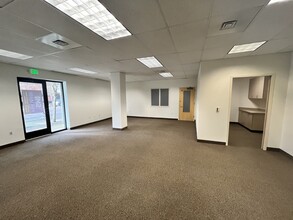 544 Ferry St SE, Salem, OR for lease Interior Photo- Image 1 of 14