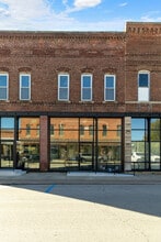 119 W Main St, Arcadia, IN à louer Photo du bâtiment- Image 2 de 3