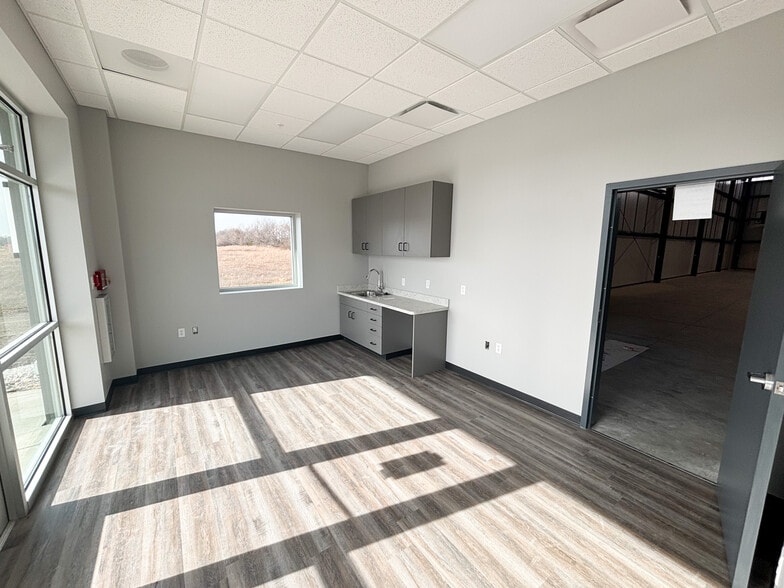 3135 Hankins Rd, Republic, MO à louer - Photo du bâtiment - Image 2 de 17