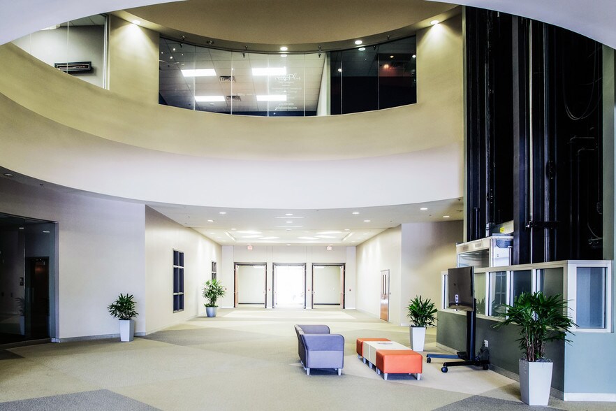 7117-7163 Florida Blvd, Baton Rouge, LA à louer - Photo intérieure - Image 3 de 5