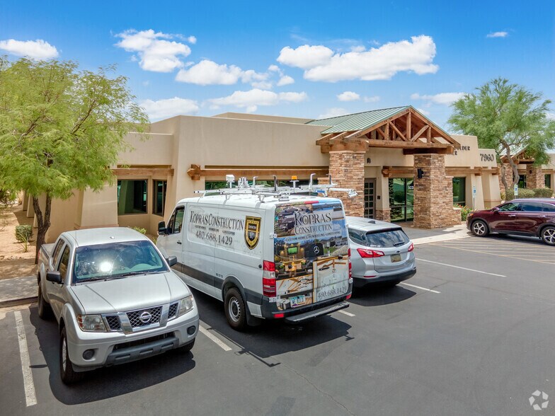 7960 E Thompson Peak Pky, Scottsdale, AZ à vendre - Photo du bâtiment - Image 3 de 4