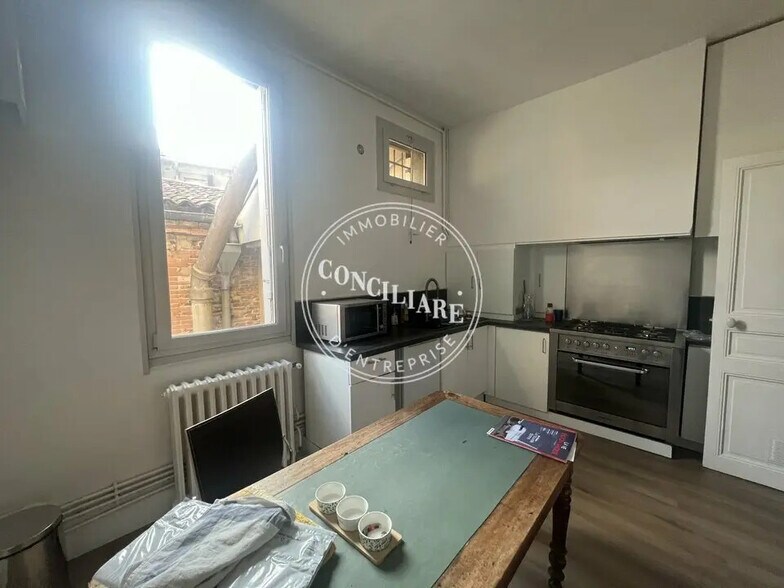 Office in Toulouse for lease - Interior Photo - Image 2 of 5