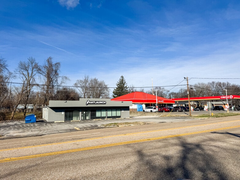 2229 Vandalia St, Collinsville, IL for lease - Building Photo - Image 1 of 10