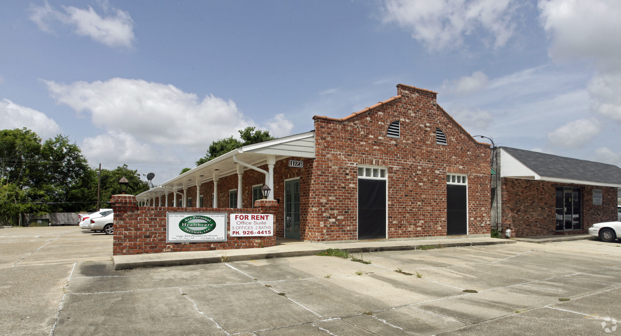 1723 Dallas Dr, Baton Rouge, LA for sale Primary Photo- Image 1 of 1