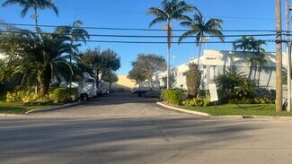 Plus de détails pour 8283 NW 64th St, Miami, FL - Local d'activités à louer