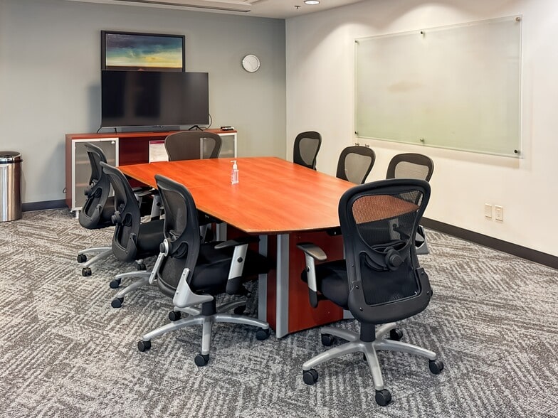 3281 E Guasti Rd, Ontario, CA for lease - Interior Photo - Image 2 of 15