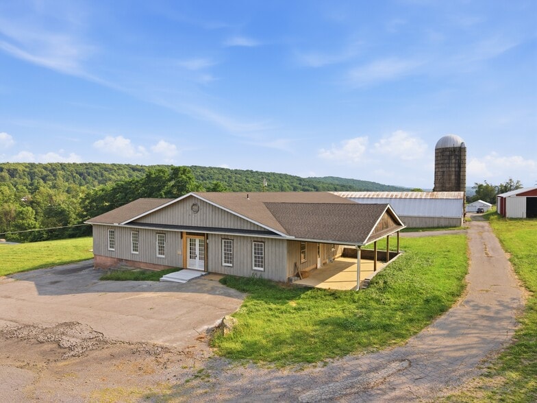 13175 Washington Springs Winery Ln, Smithsburg, MD for lease - Building Photo - Image 3 of 33