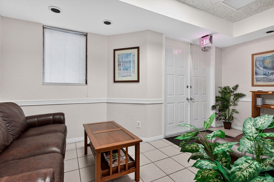 513 N State Road 7, Margate, FL à louer - Photo du bâtiment - Image 3 de 62