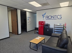 1408 N Sam Houston Pky E, Houston, TX for lease Interior Photo- Image 2 of 21