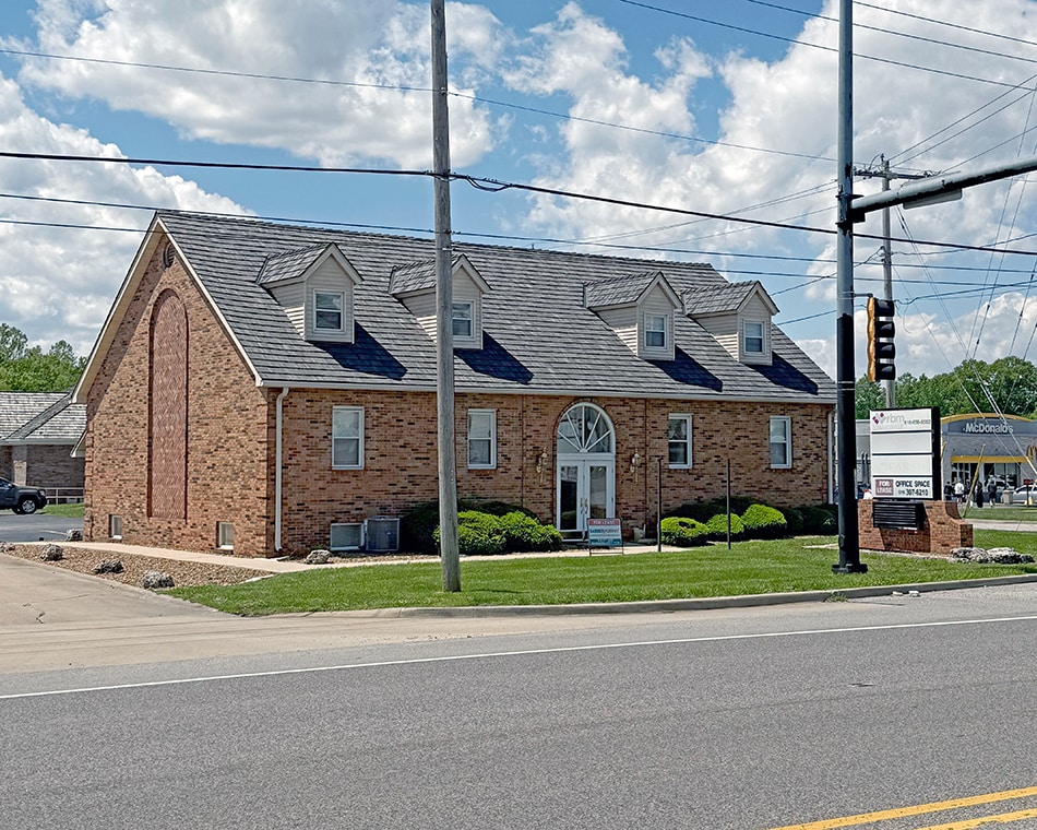 10 Edwardsville Professional Park, Edwardsville, IL for lease Primary Photo- Image 1 of 4