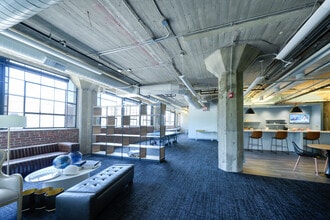 800 Westmere Ave, Charlotte, NC à louer Photo du bâtiment- Image 2 de 7