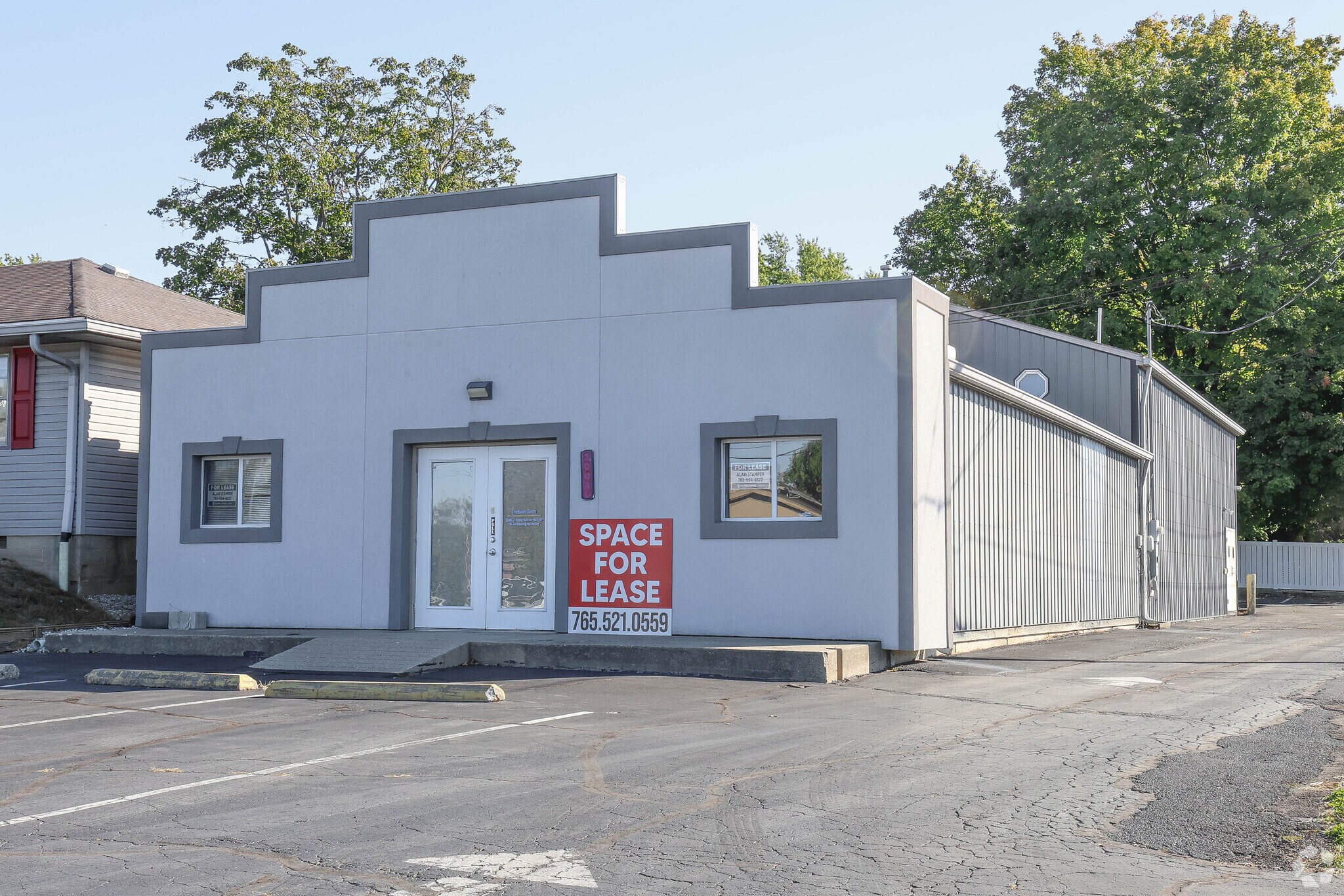 2004 1/2 S Memorial Dr, New Castle, IN for lease Primary Photo- Image 1 of 20