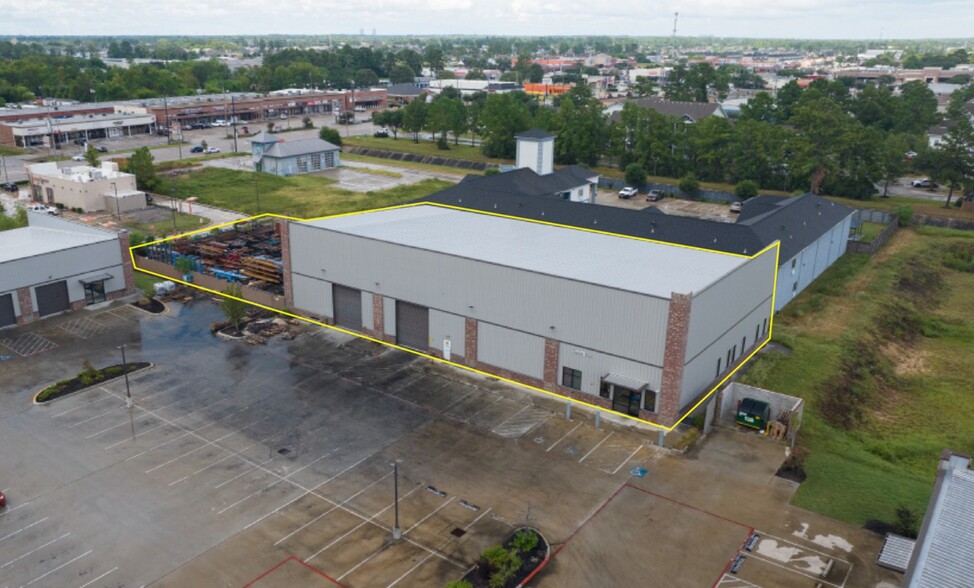 18300 Strack Dr, Spring, TX for lease - Building Photo - Image 1 of 7