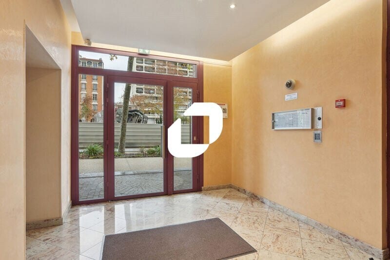 Bureau dans Courbevoie à louer - Hall d’entrée - Image 2 de 13