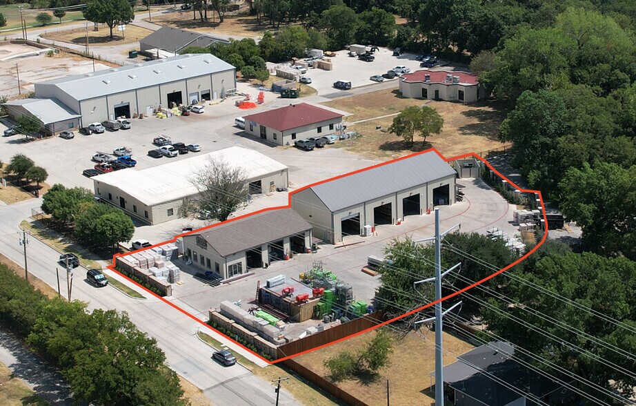 717 Tower Ln, McKinney, TX à louer - Photo du bâtiment - Image 2 de 7