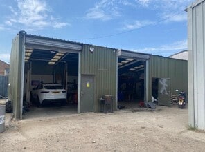 Manor Way, Swanscombe for lease Building Photo- Image 1 of 6