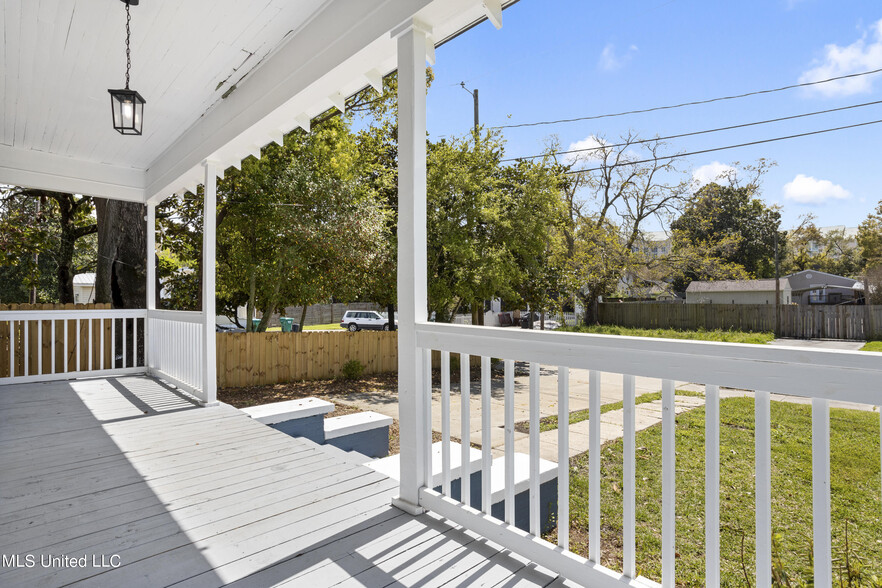 3406 12th St, Gulfport, MS à vendre - Photo du bâtiment - Image 3 de 19