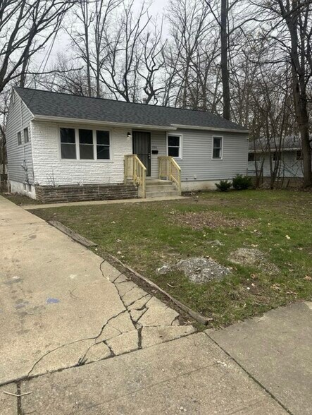 1326 Pontiac Ave, Akron, OH for sale - Primary Photo - Image 1 of 1