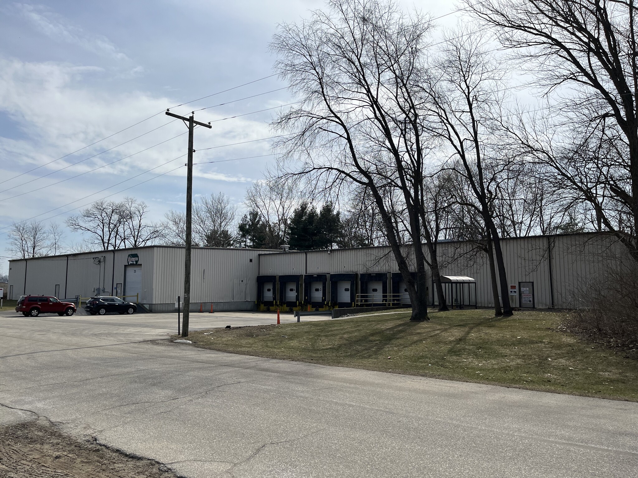 3705 Manchester Dr, Elkhart, IN for lease Building Photo- Image 1 of 13