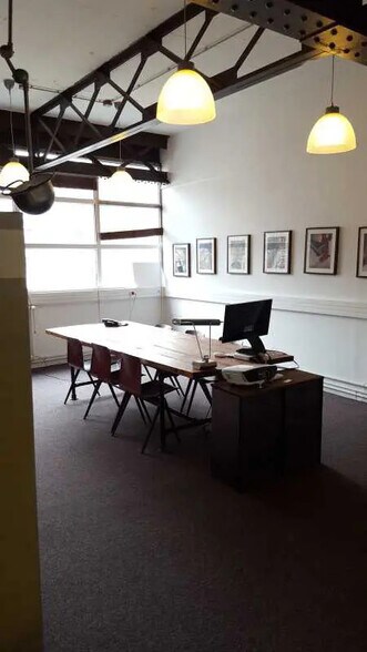 37-41 Rue Du Moulin Des Bruyères, Courbevoie for sale - Interior Photo - Image 2 of 7