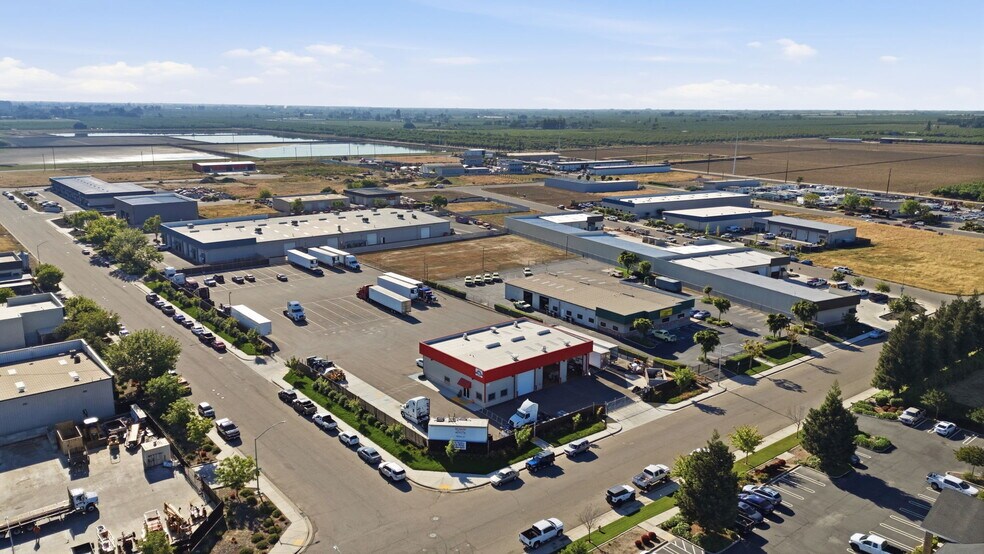 4376 Farm Supply Dr, Ceres, CA à vendre - Photo du bâtiment - Image 2 de 22