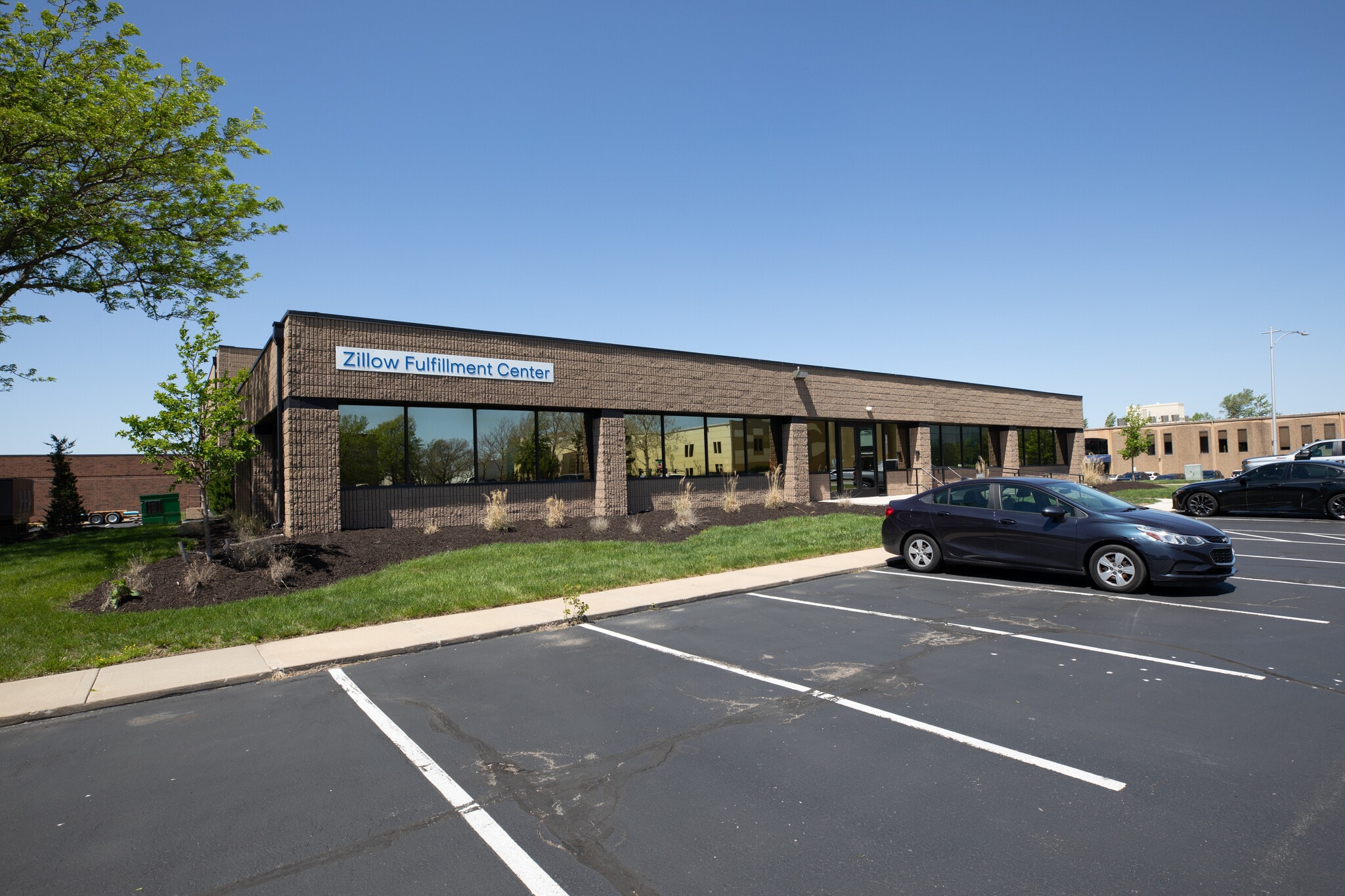 11000 Lakeview Ave, Lenexa, KS for sale Primary Photo- Image 1 of 11
