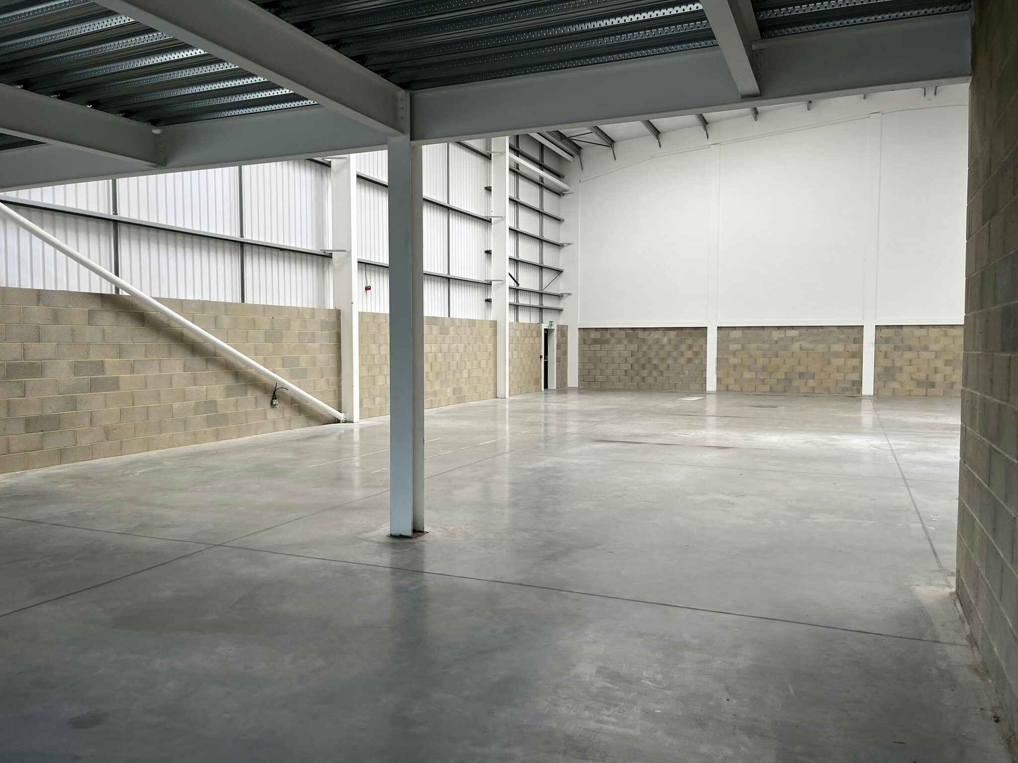 Cray Ave, Orpington for lease Interior Photo- Image 1 of 4