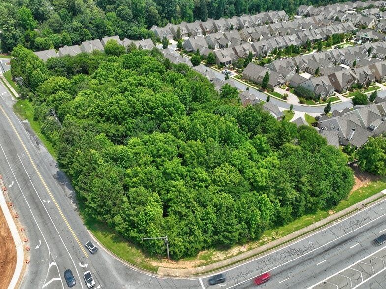 1299 W Wylie Bridge Rd, Woodstock, GA for lease - Building Photo - Image 2 of 14