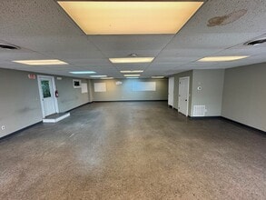 383 Central Ave, Dover, NH for lease Interior Photo- Image 2 of 7