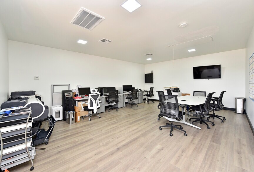 11110 S Highway 6, Sugar Land, TX à louer - Photo du bâtiment - Image 3 de 15