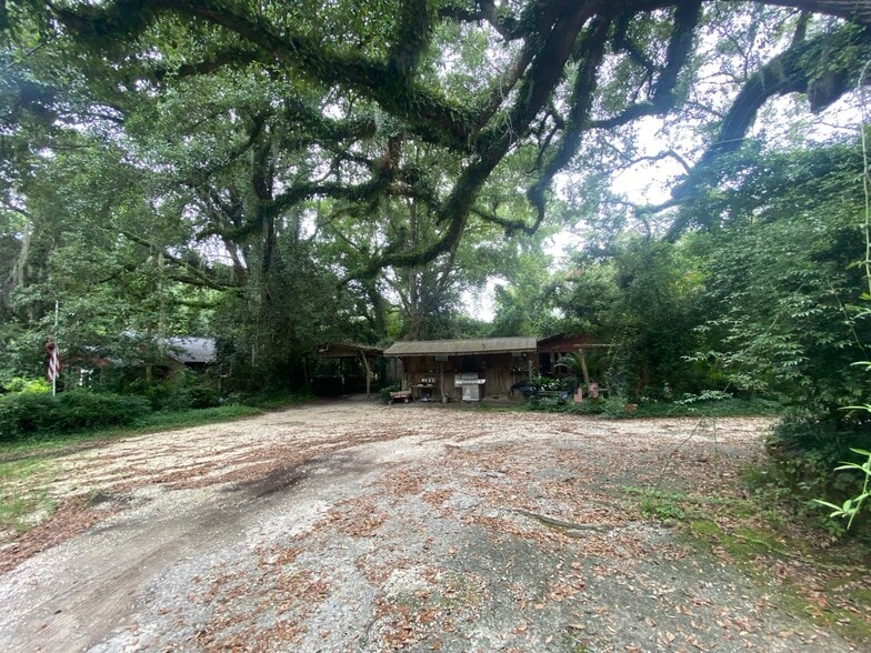 306 E Doty Ave, Summerville, SC à vendre - Photo du bâtiment - Image 2 de 12