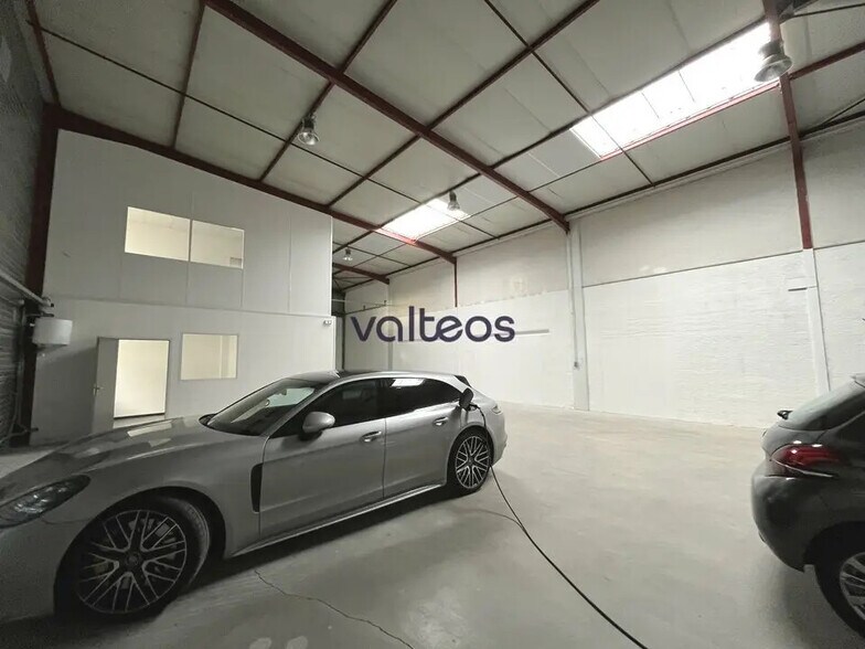 Flex in Toulouse for lease - Interior Photo - Image 3 of 8