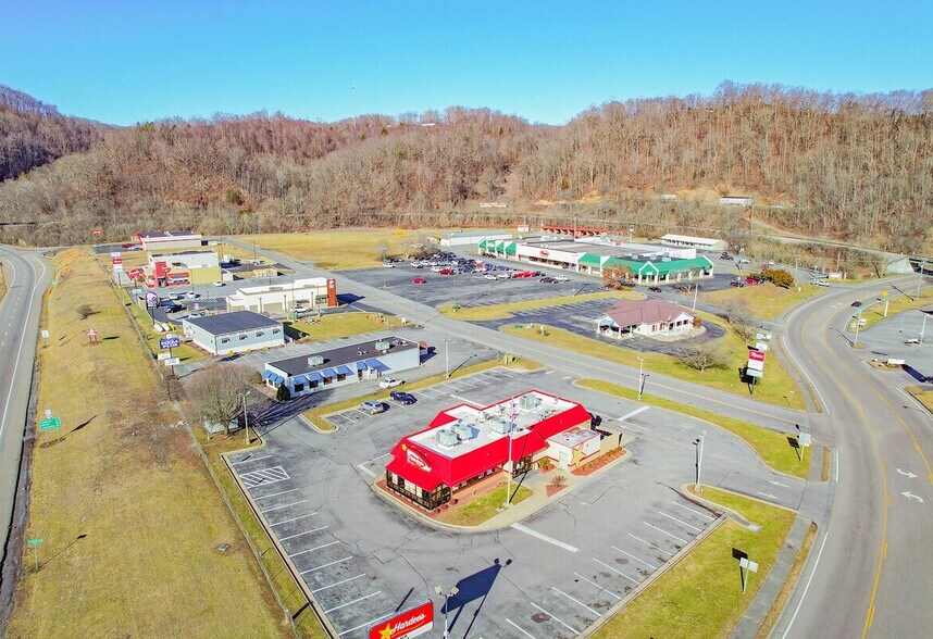 16427 Wise St, Saint Paul, VA à louer - Photo du bâtiment - Image 2 de 2