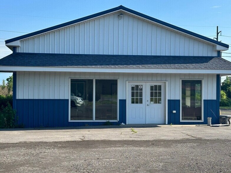 3857 State Route 104, Williamson, NY à vendre - Photo du bâtiment - Image 1 de 20