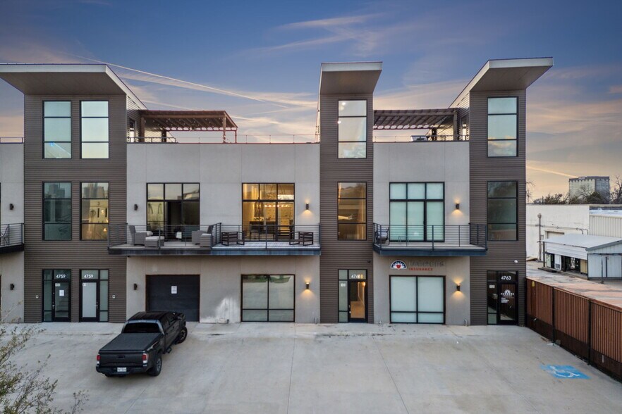 4763 Algiers St, Dallas, TX à vendre - Photo du bâtiment - Image 3 de 48