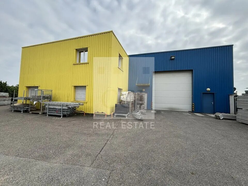 Flex in Charvieu-Chavagneux for sale Building Photo- Image 1 of 13