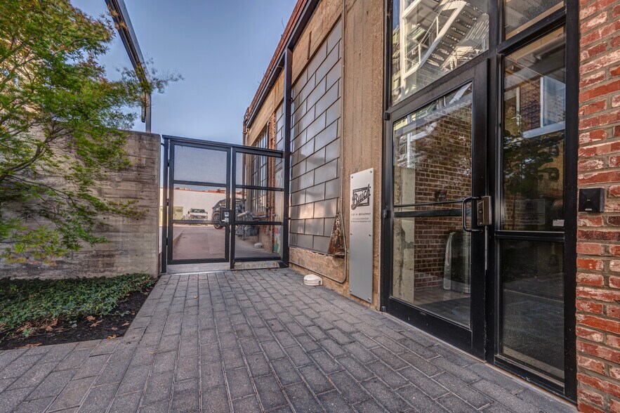 1101 N Broadway Ave, Oklahoma City, OK à louer - Photo du bâtiment - Image 2 de 25