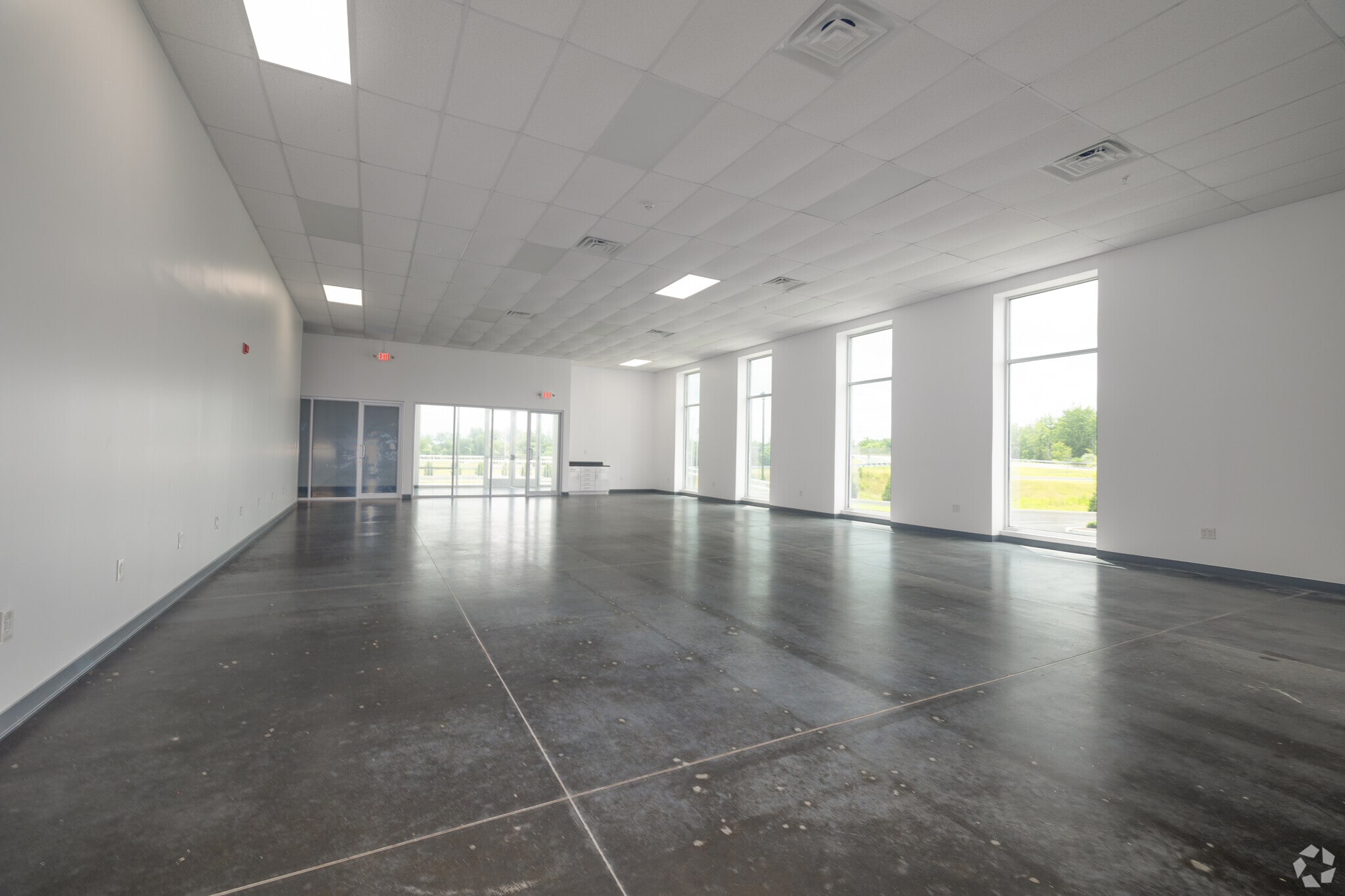 500 Halls Mill Rd, Freehold, NJ for lease Interior Photo- Image 1 of 14