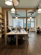Bureau dans Paris à louer Photo intérieure- Image 1 de 4