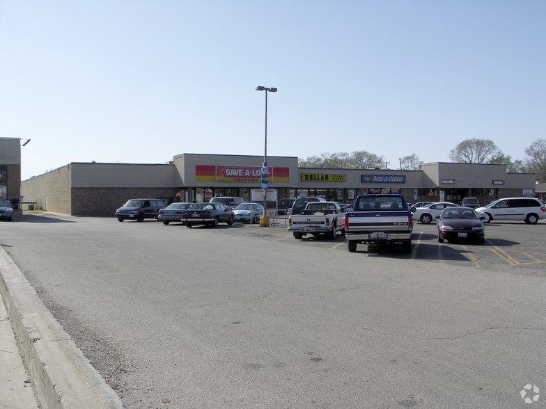 1000-1006 1st Ave, Rock Falls, IL for lease - Primary Photo - Image 1 of 6