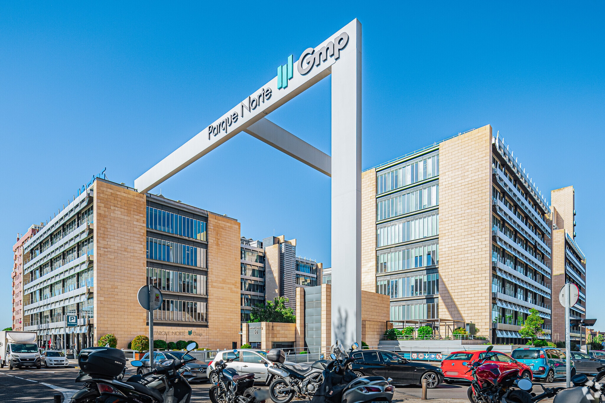 Calle de Serrano Galvache, 56, Madrid, Madrid for lease Primary Photo- Image 1 of 32