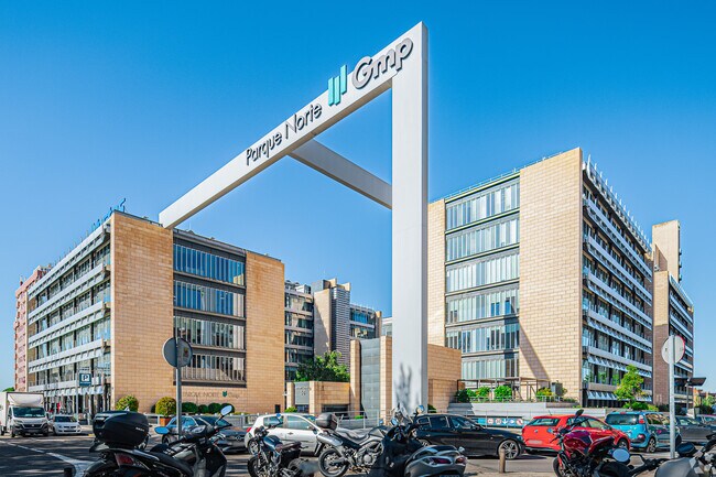Plus de détails pour Calle de Serrano Galvache, 56, Madrid - Bureau à louer