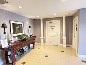 10935-10995 SE Federal Hwy, Hobe Sound, FL for lease Lobby- Image 2 of 4